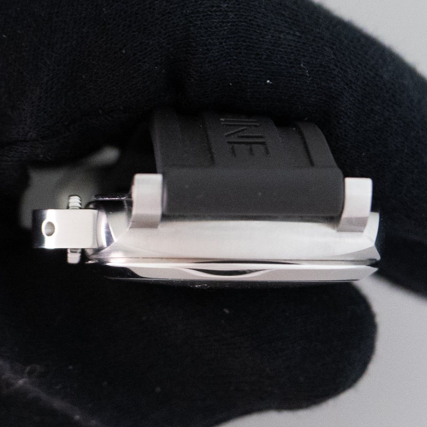 2022 Panerai Luminor Due PAM01372 – Black Dial, 40mm, Limited Edition (#154/1500)