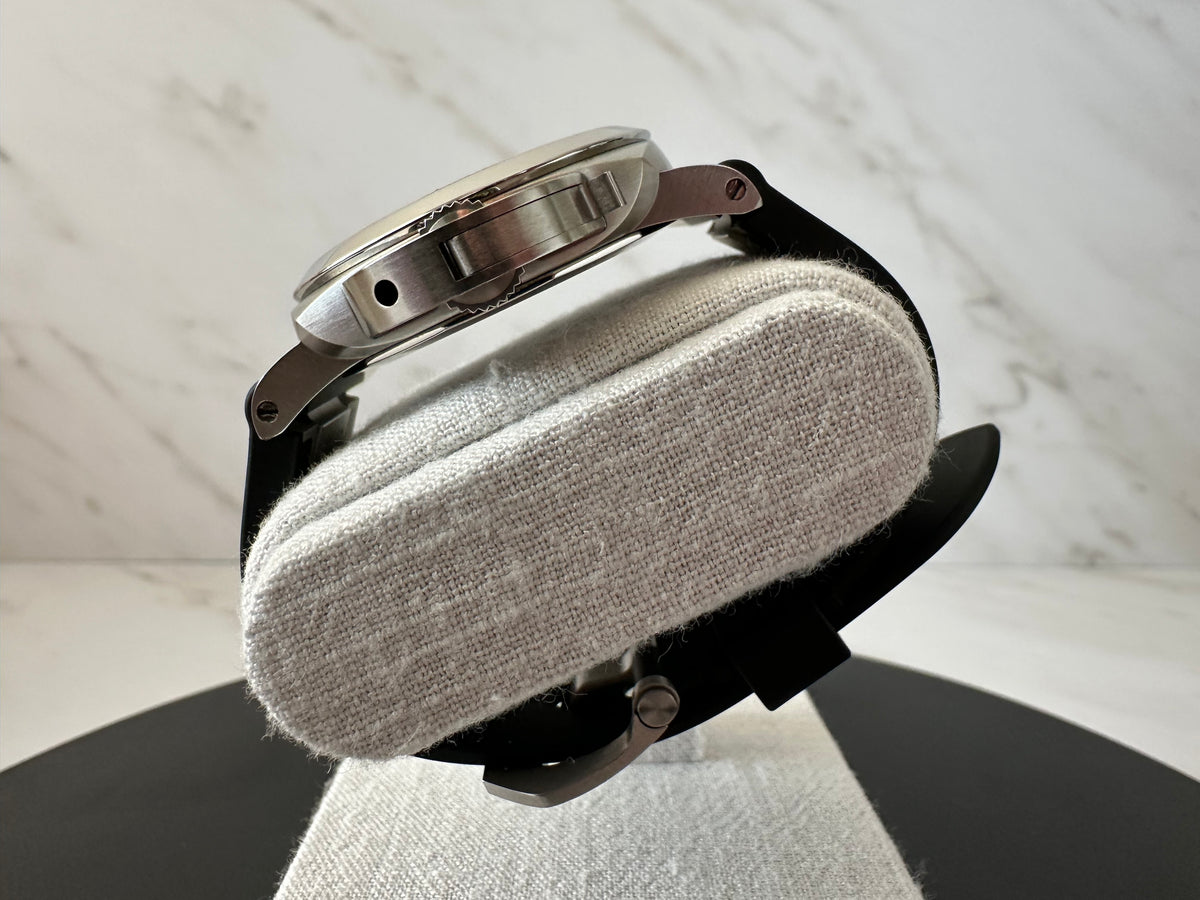 Panerai Luminor Quaranta PAM 1372 40mm Automatic