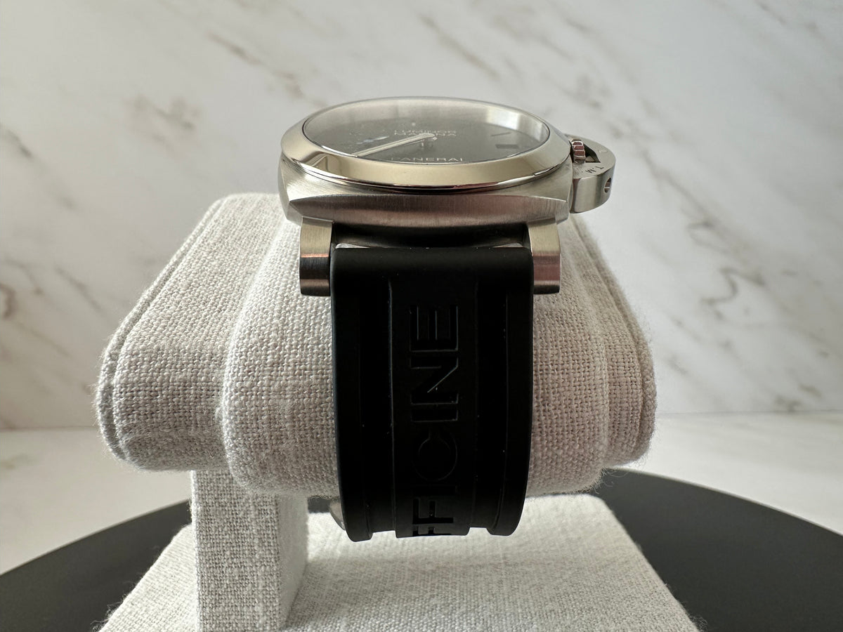 Panerai Luminor Quaranta PAM 1372 40mm Automatic