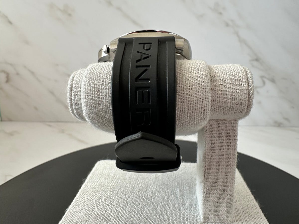 Panerai Luminor Quaranta PAM 1372 40mm Automatic