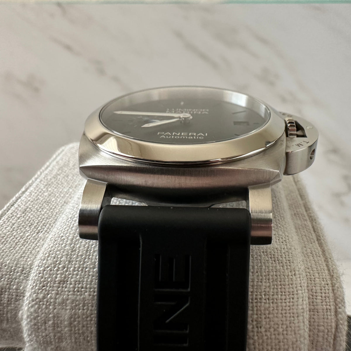 Panerai Luminor Quaranta PAM 1372 40mm Automatic