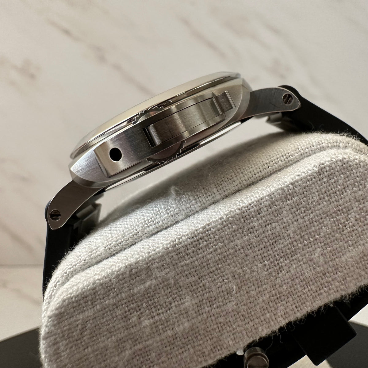 Panerai Luminor Quaranta PAM 1372 40mm Automatic